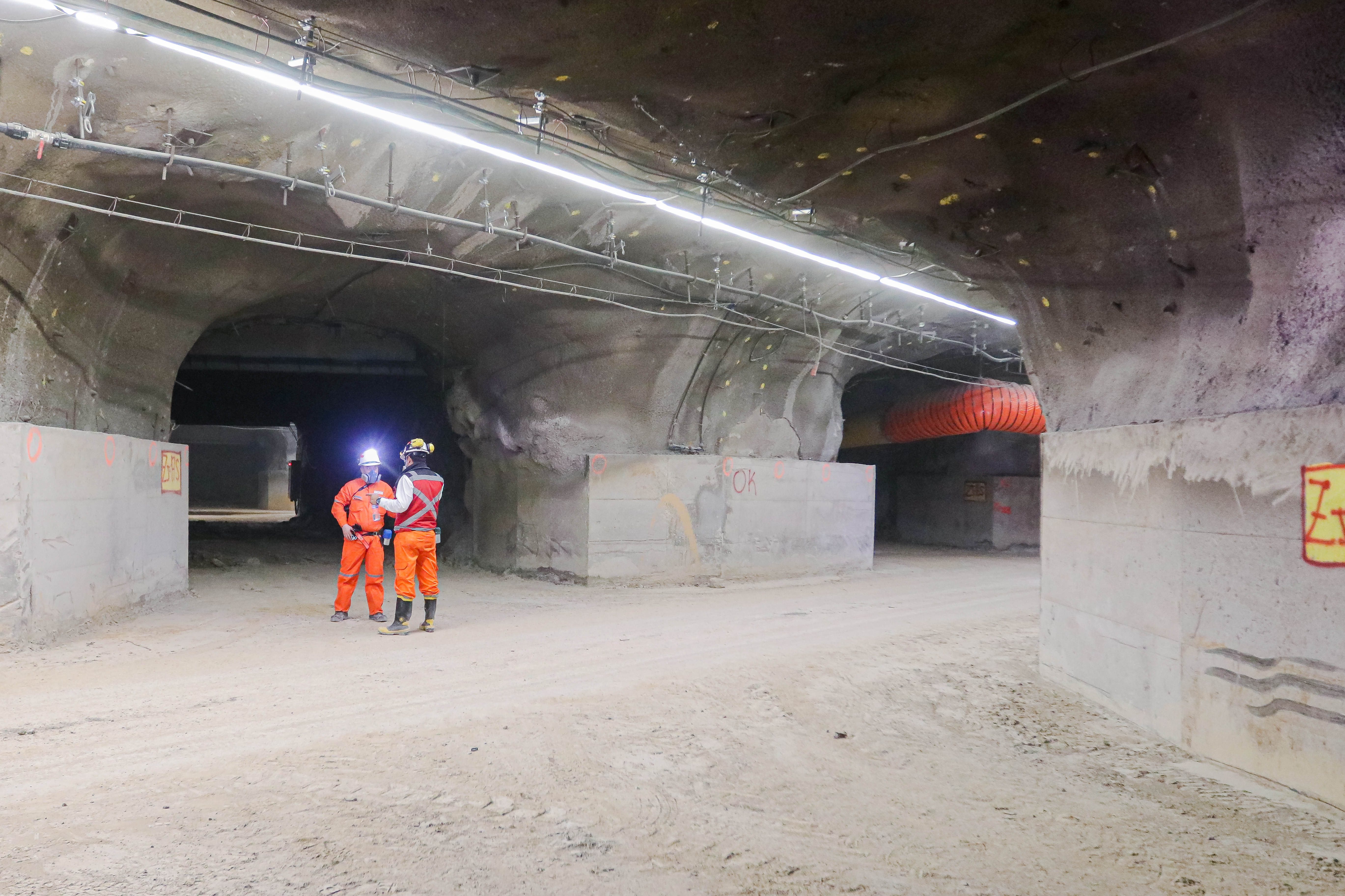 STRABAG wins contracts at Chuquicamata Underground Mine in Chile worth 800 million euros.